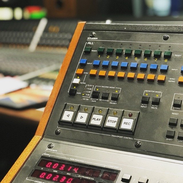 The remote control for the Studer A827 multitrack tape machine